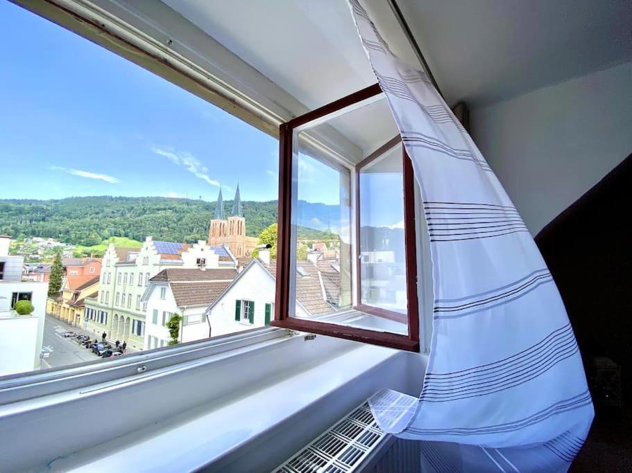Zentrales Apartment Pfaenderblick Bregenz Eksteriør billede
